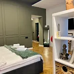 Olive & Oak - Center & Parking דירה *