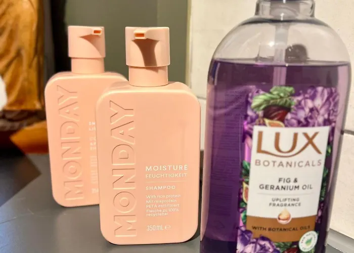 Olive & Oak - Center & Parking 公寓