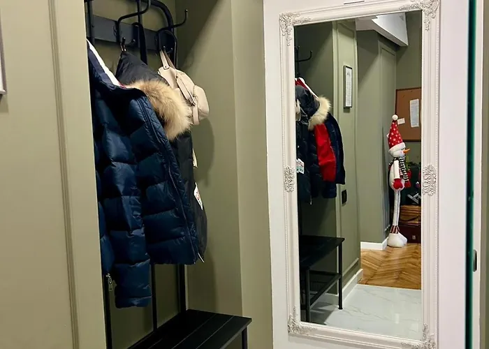 Olive & Oak - Center & Parking