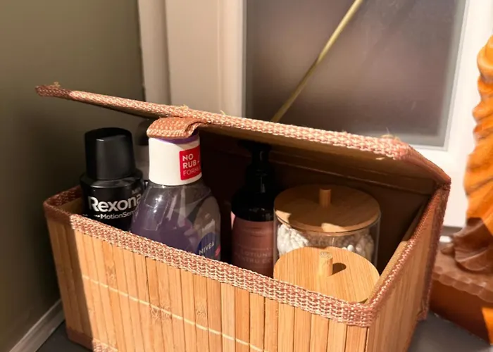 Olive & Oak - Center & Parking *